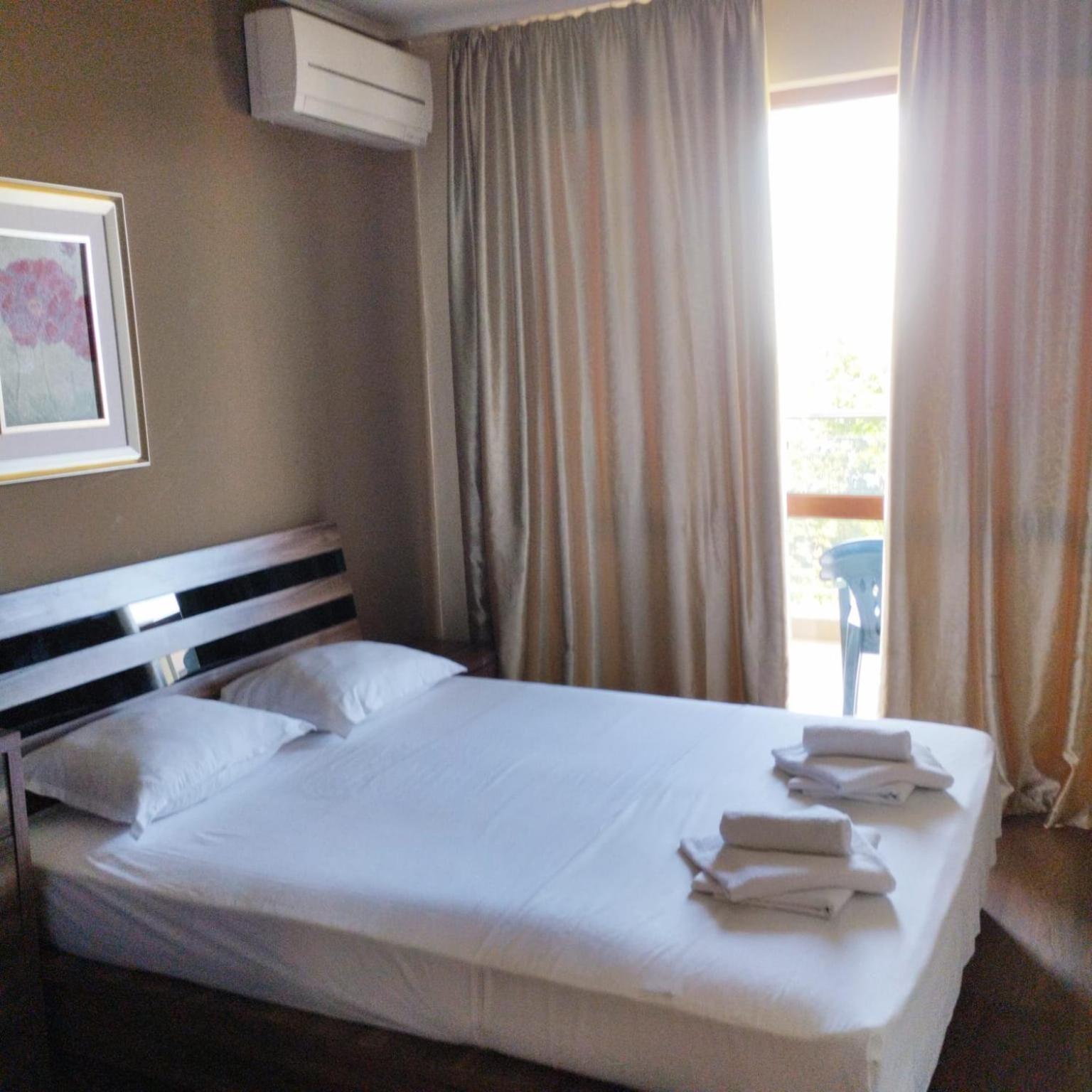 Golden Sands Rentals Apartments Kültér fotó