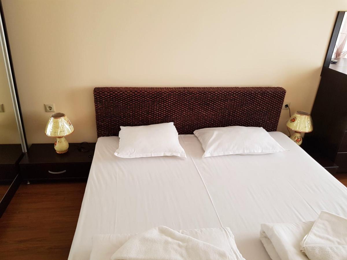 Golden Sands Rentals Apartments Kültér fotó