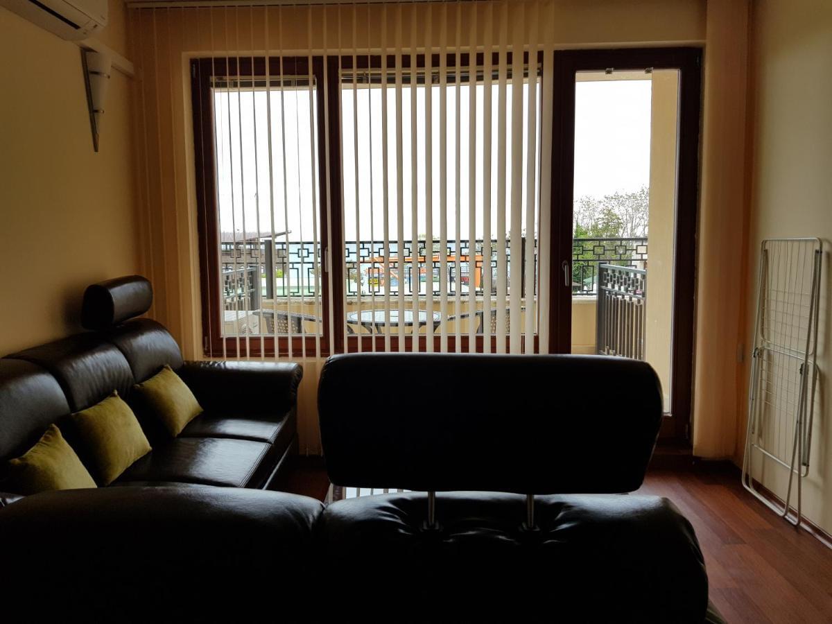 Golden Sands Rentals Apartments Kültér fotó